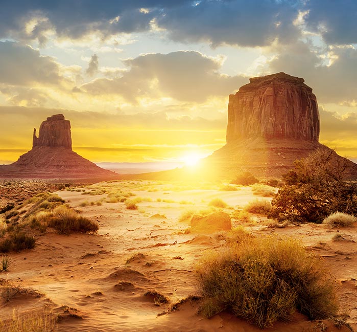 A sunset in the desert of Monument Valley.